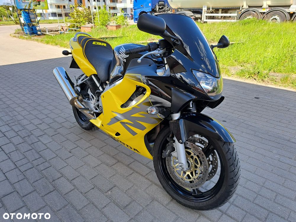Honda CBR - 4