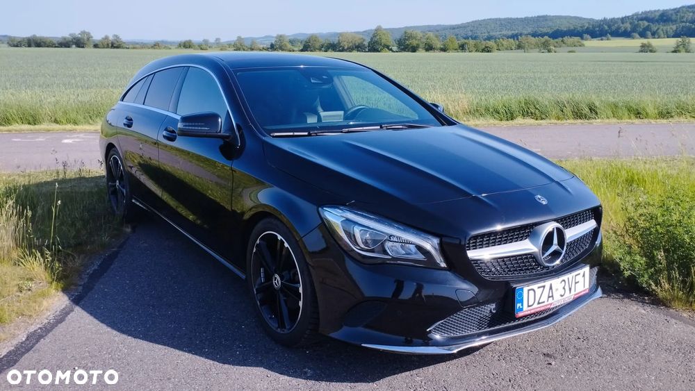 Mercedes-Benz CLA 180 7G-DCT - 24