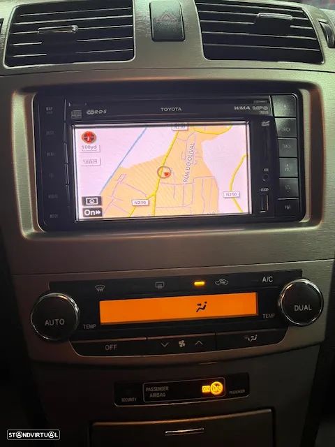 Toyota Avensis SW 2.0 D-4D Exclusive +Pele+GPS - 11