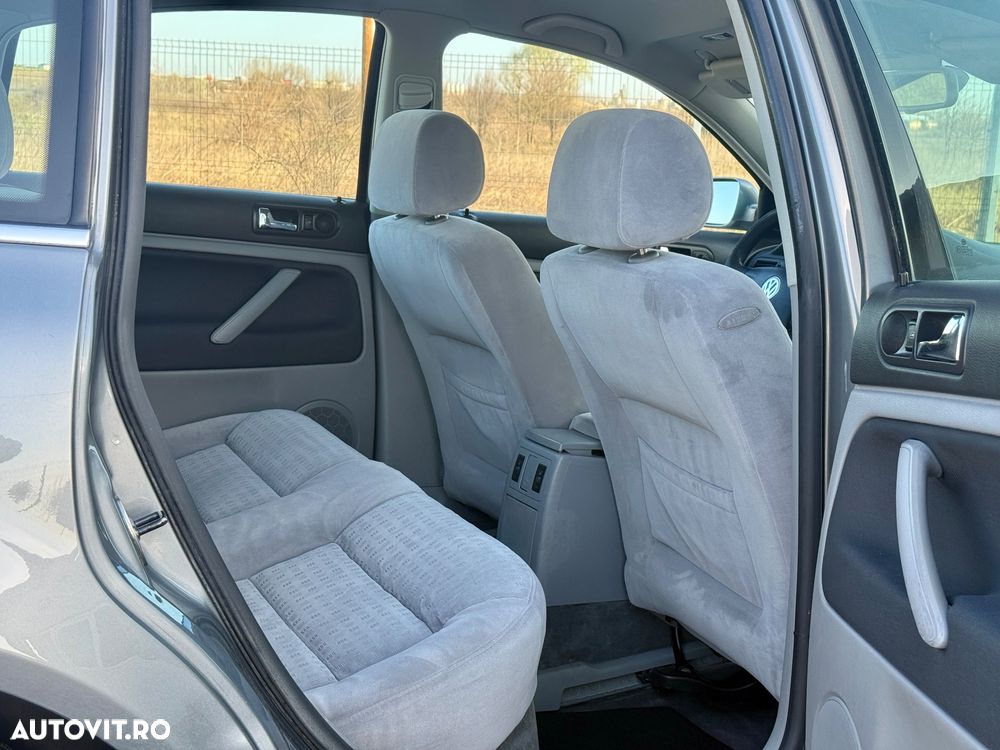 Volkswagen Passat - 10