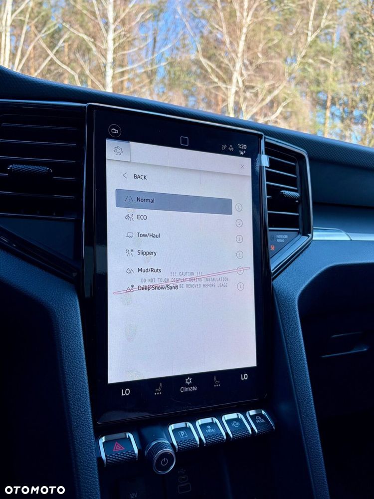 Volkswagen Amarok - 28