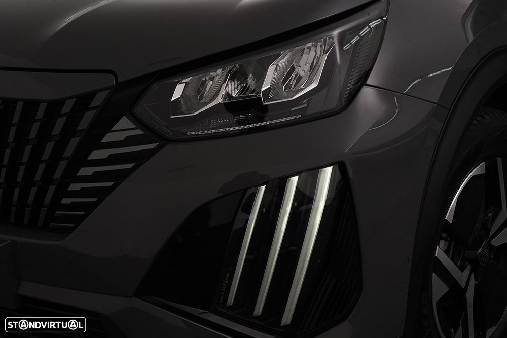 Peugeot 2008 1.2 PureTech Allure EAT8 - 6