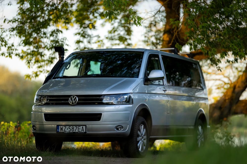 Volkswagen Multivan - 1