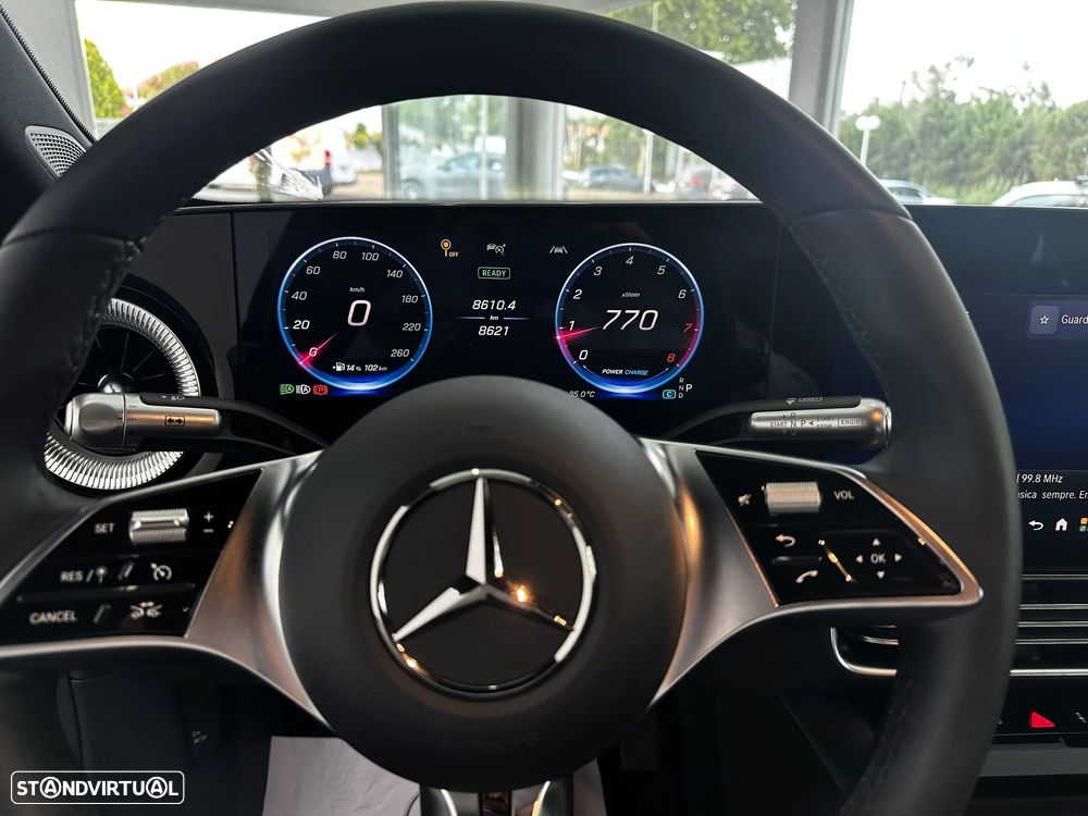 Mercedes-Benz CLA 180 Standard - 5