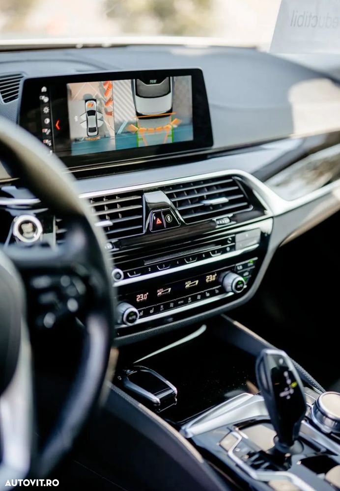 BMW Seria 5 540i xDrive Aut. - 11