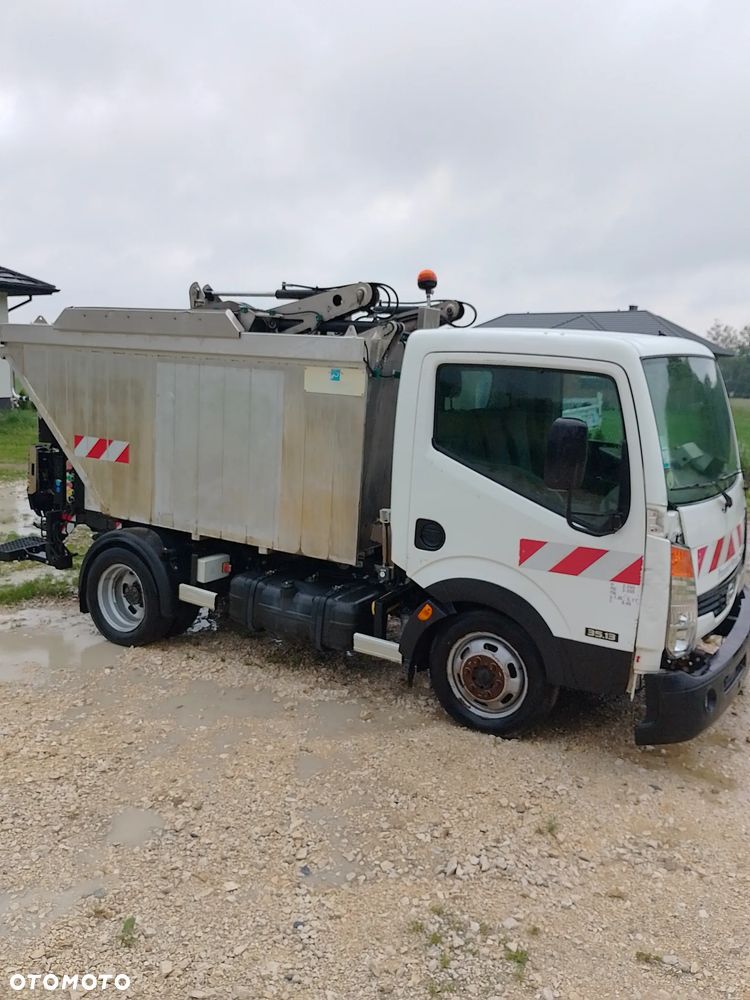 Nissan Cabstar - 1