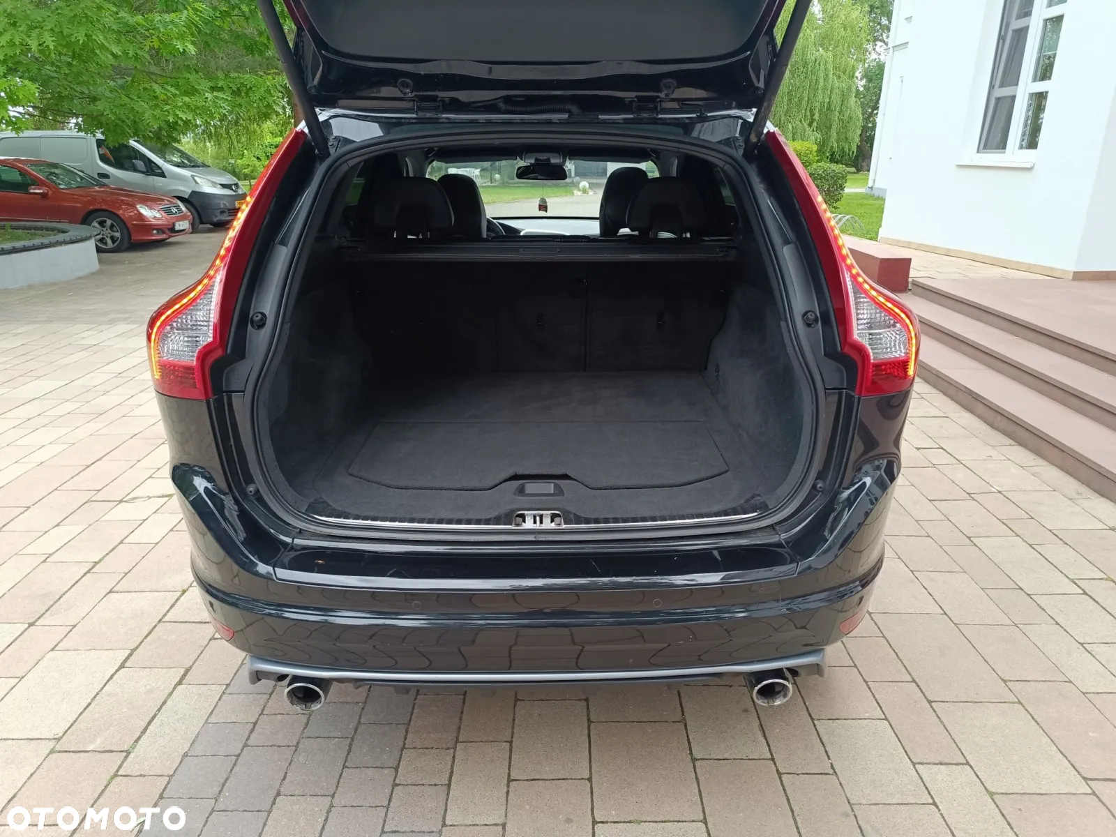 Volvo XC 60 D4 Geartronic Momentum - 33