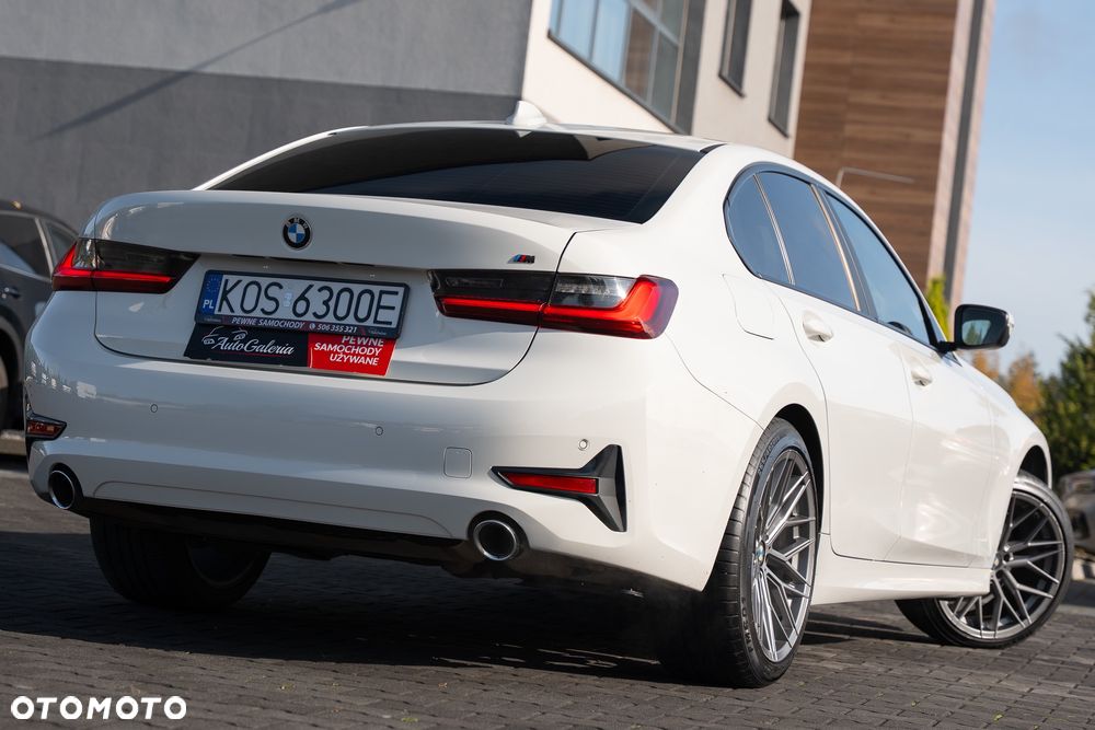 BMW Seria 3 318i Sport Line - 11