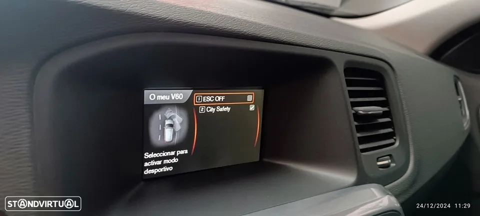 Volvo V60 1.6 D2 Drive Momentum Start/Stop - 24
