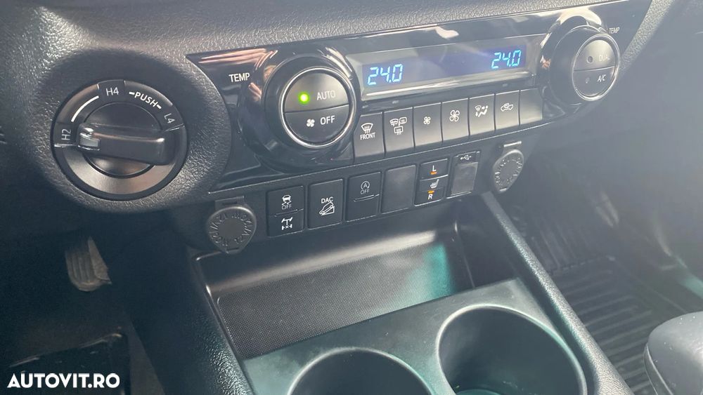 Toyota Hilux 2.8D 204CP 4x4 Double Cab AT Invincible - 18