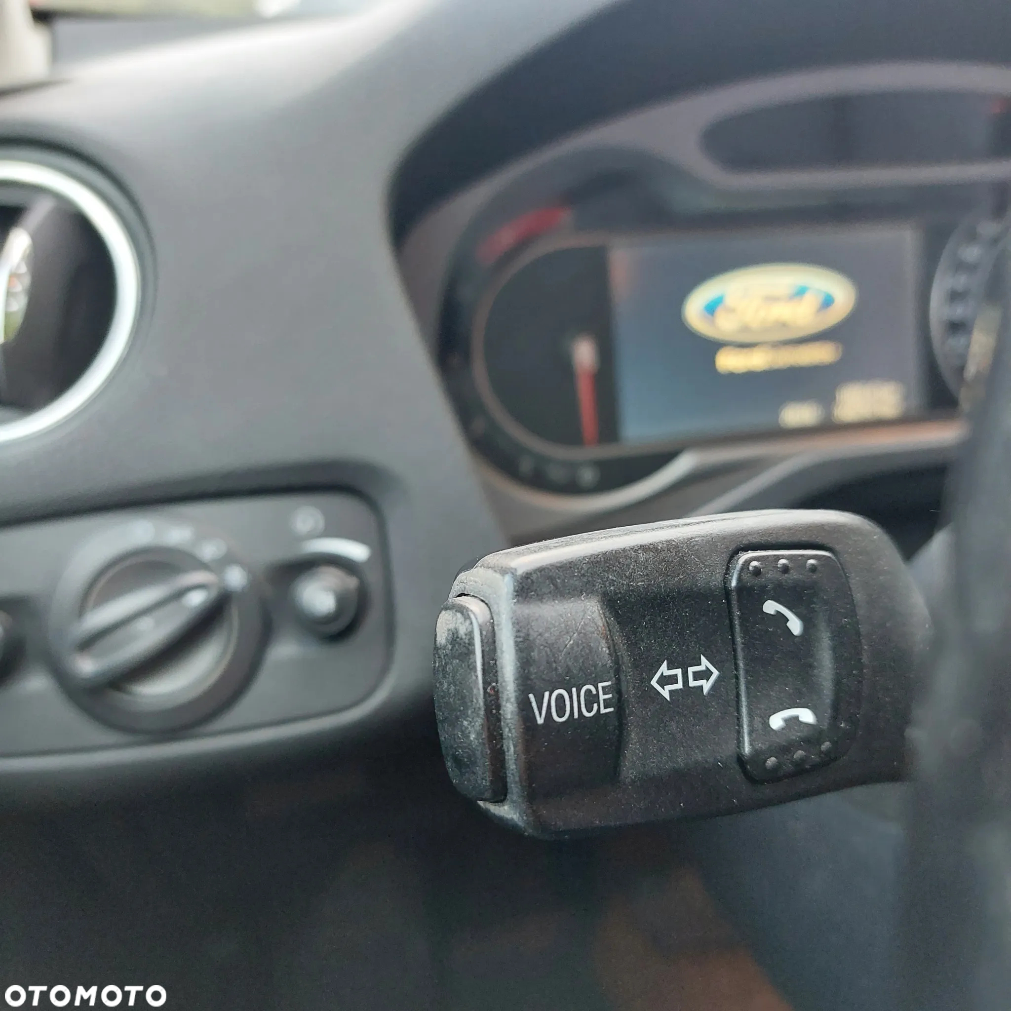 Ford Mondeo - 12