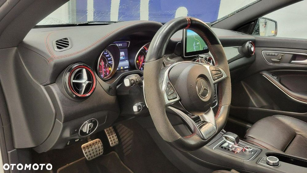 Mercedes-Benz CLA AMG 45 4-Matic - 13