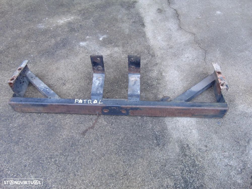 Nissan Patrol 260 estrutura gancho reboque - 1