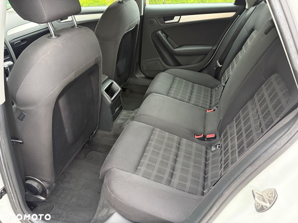 Audi A4 Avant 2.0 TDI DPF multitronic S line Sportpaket - 9