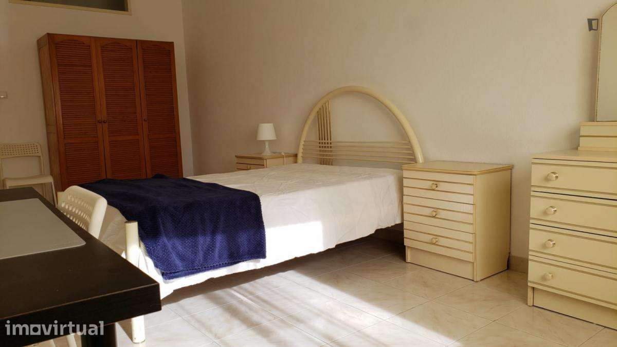Quarto - localizado em Lumiar Lisbon - Grande imagem: 2/12