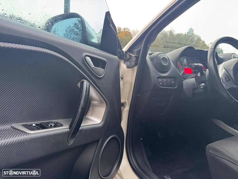 Alfa Romeo MiTo 1.6 JTD Distinctive - 4