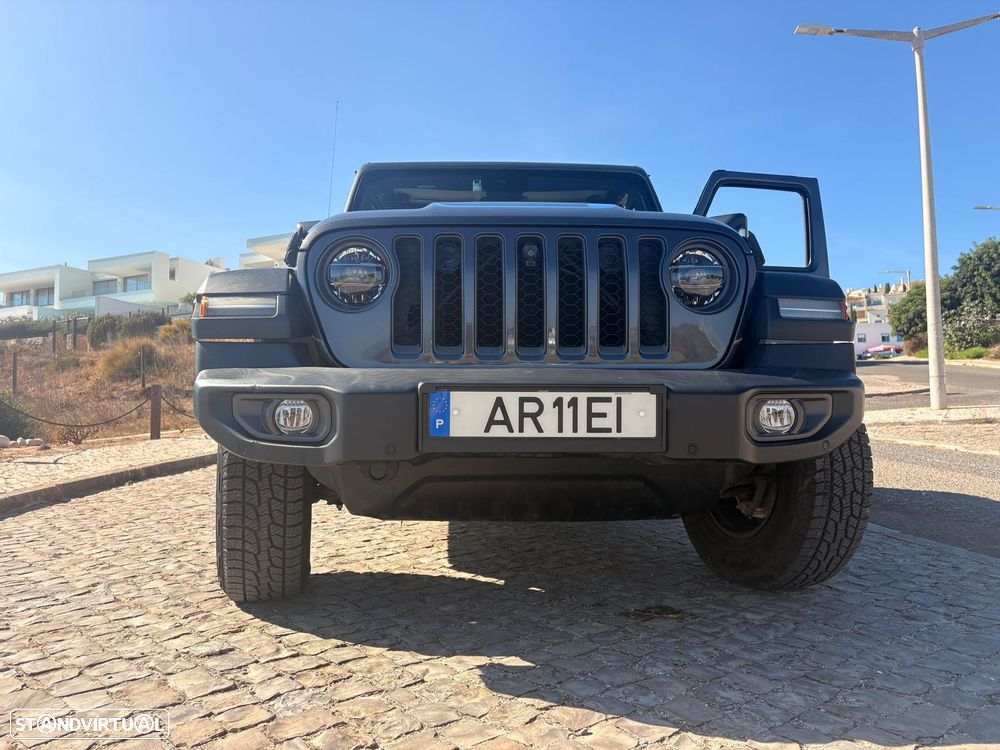 Jeep Wrangler - 24