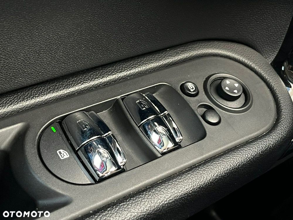 MINI Countryman Cooper S E All4 - 36