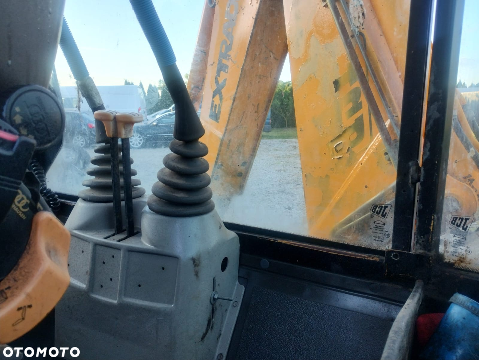 JCB 2CX - 4