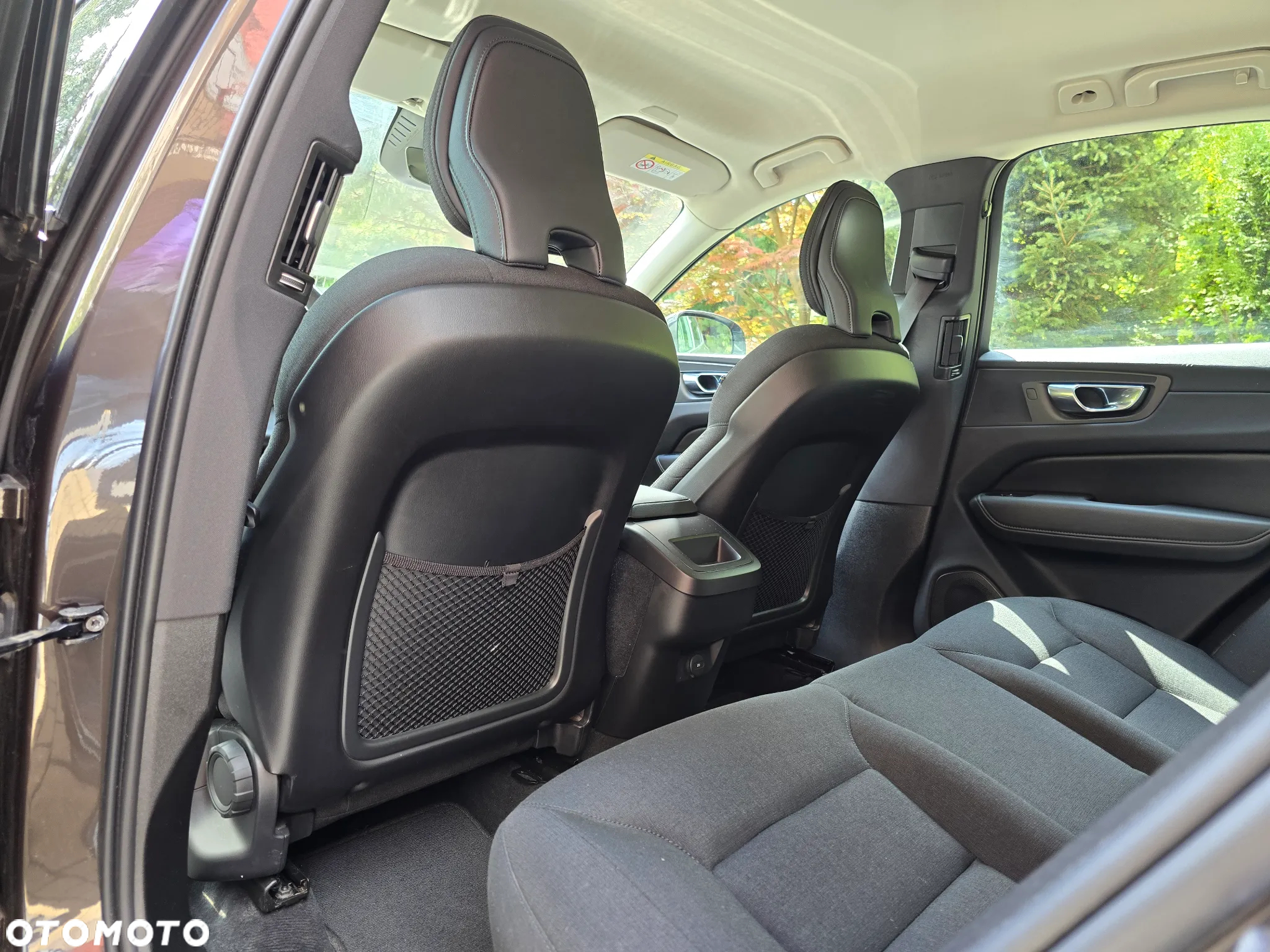 Volvo XC 60 D4 Momentum Pro - 28