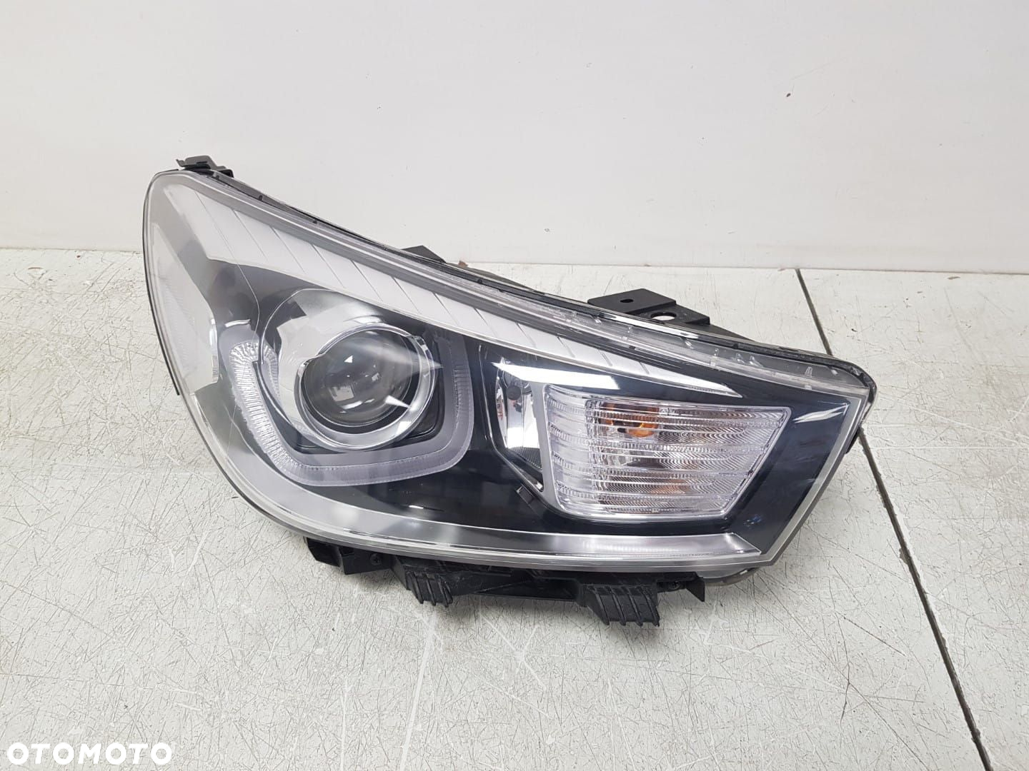KIA RIO IV 4 V 5 17 2017-2023 LAMPA PRAWA PRZEDNIA PRZÓD SOCZEWKA LED  92102-H8 IGŁA EUROPA - 2