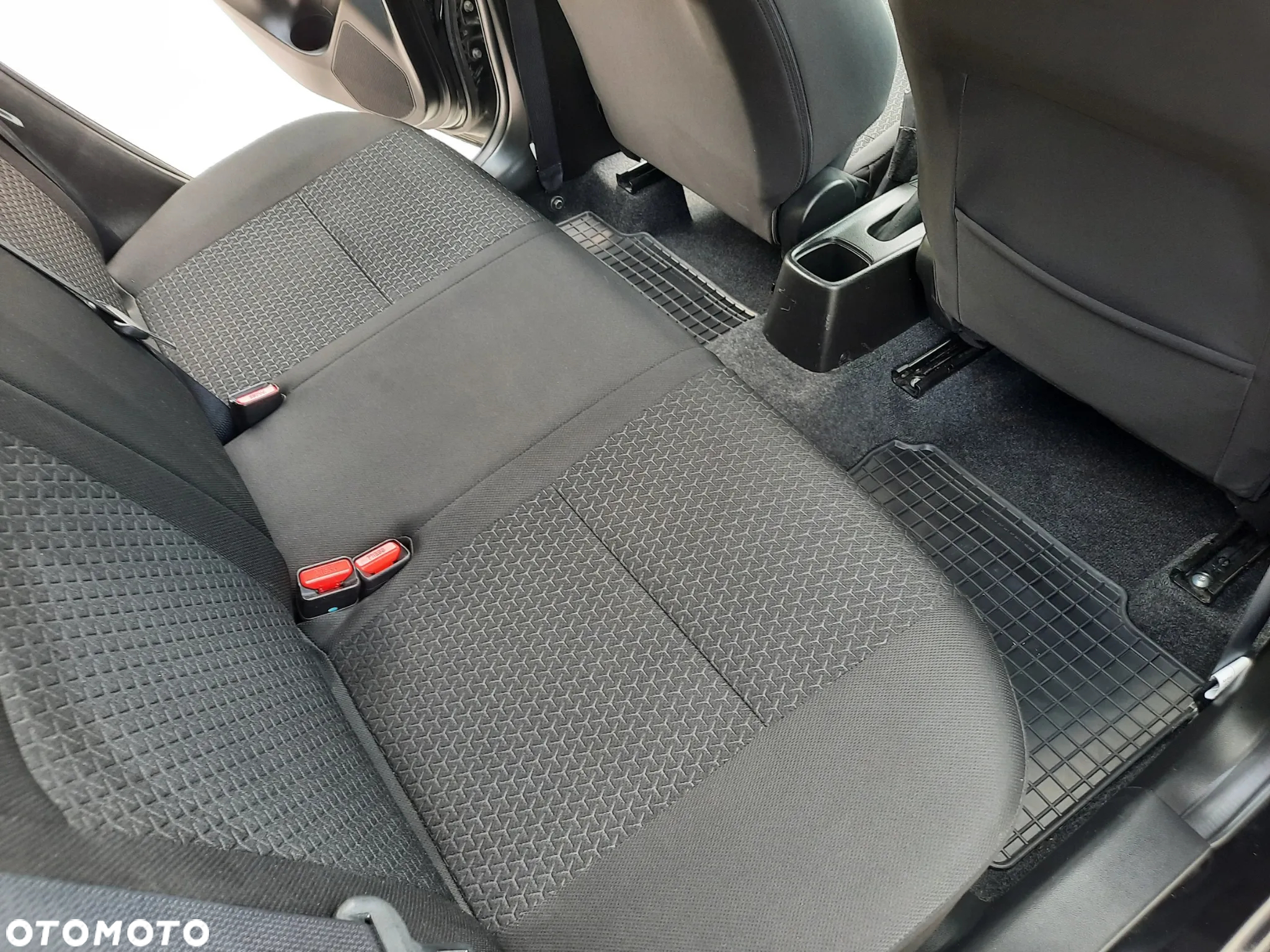 Suzuki Swift 1.2 Premium Plus - 26