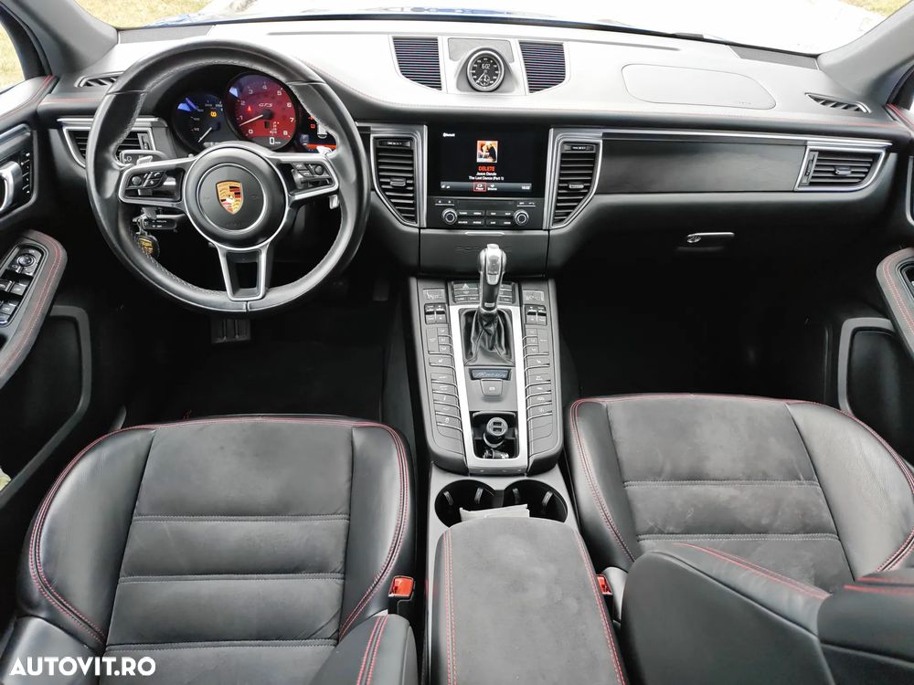 Porsche Macan - 8