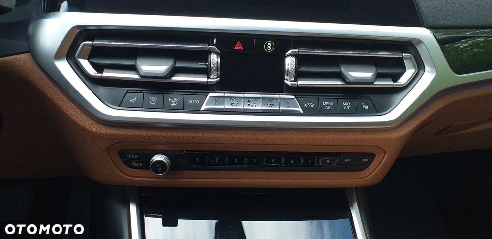BMW Seria 3 318d Luxury Line - 16