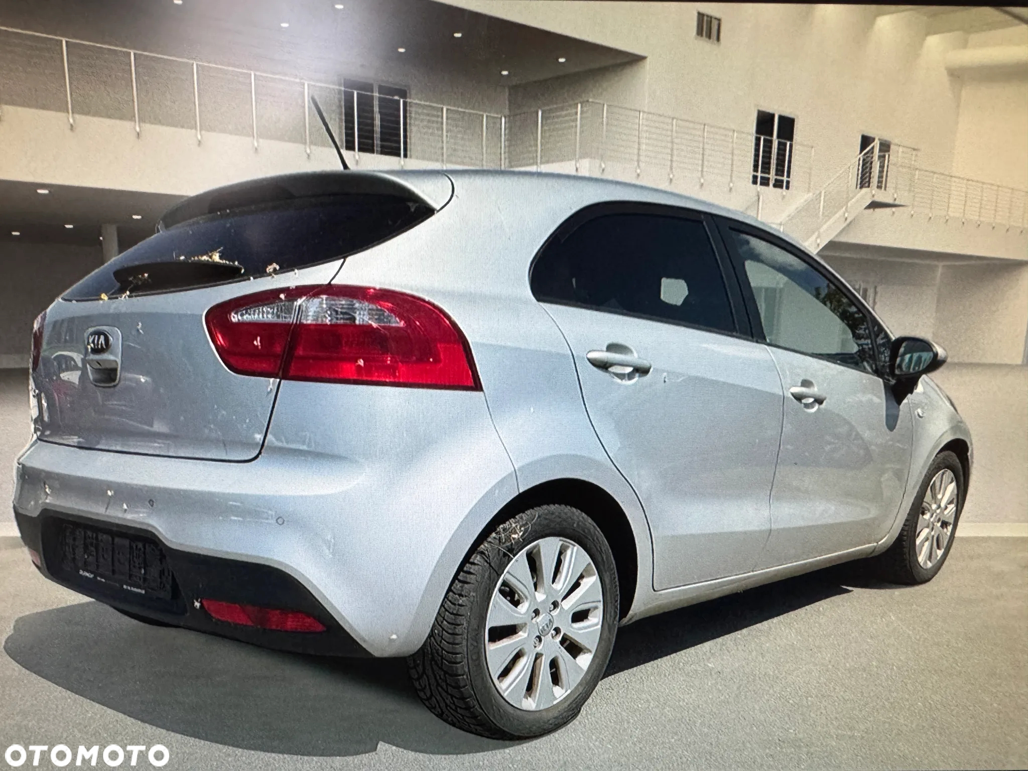 Kia Rio 1.2 L - 2