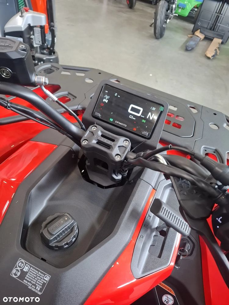 CFMoto CForce - 8