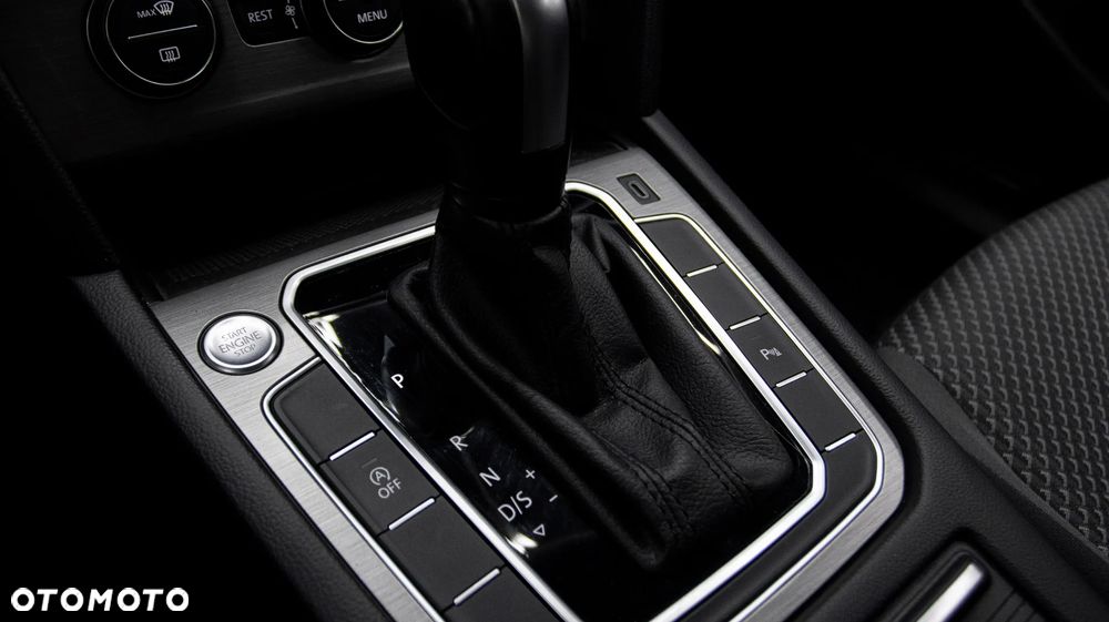Volkswagen Passat 1.5 TSI EVO Essence DSG - 24