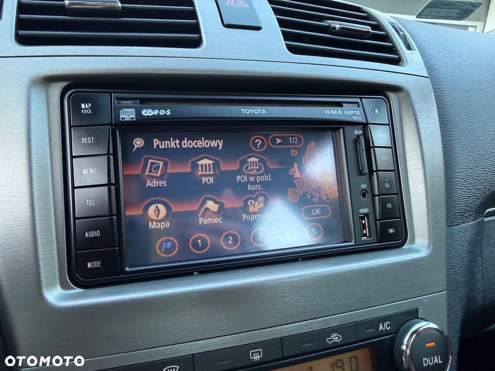 Toyota Avensis 2.0 D-4D Platinium - 26