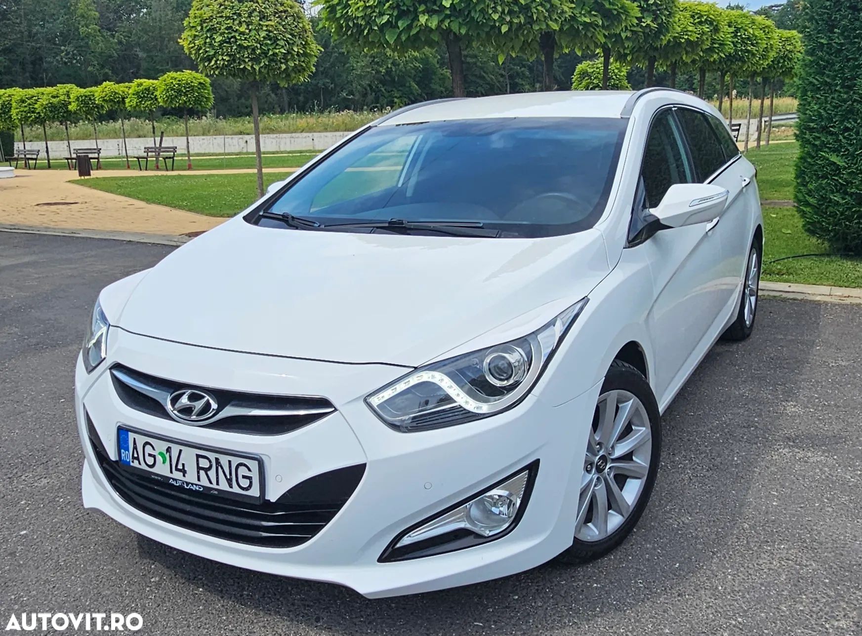 Hyundai i40 1.7 CRDI DPF Wagon Exclusive - 1