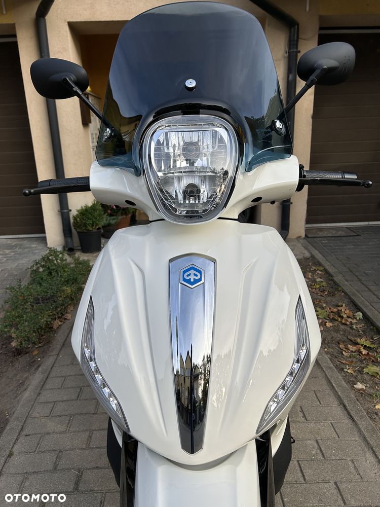 Piaggio Beverly - 1