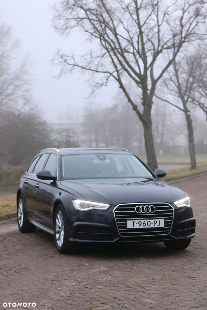 Audi A6 - 4