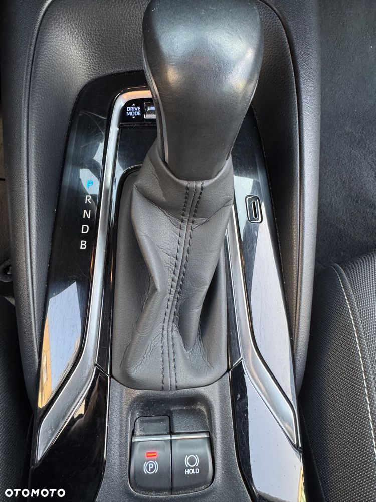 Toyota Corolla 1.8 Hybrid Comfort - 17