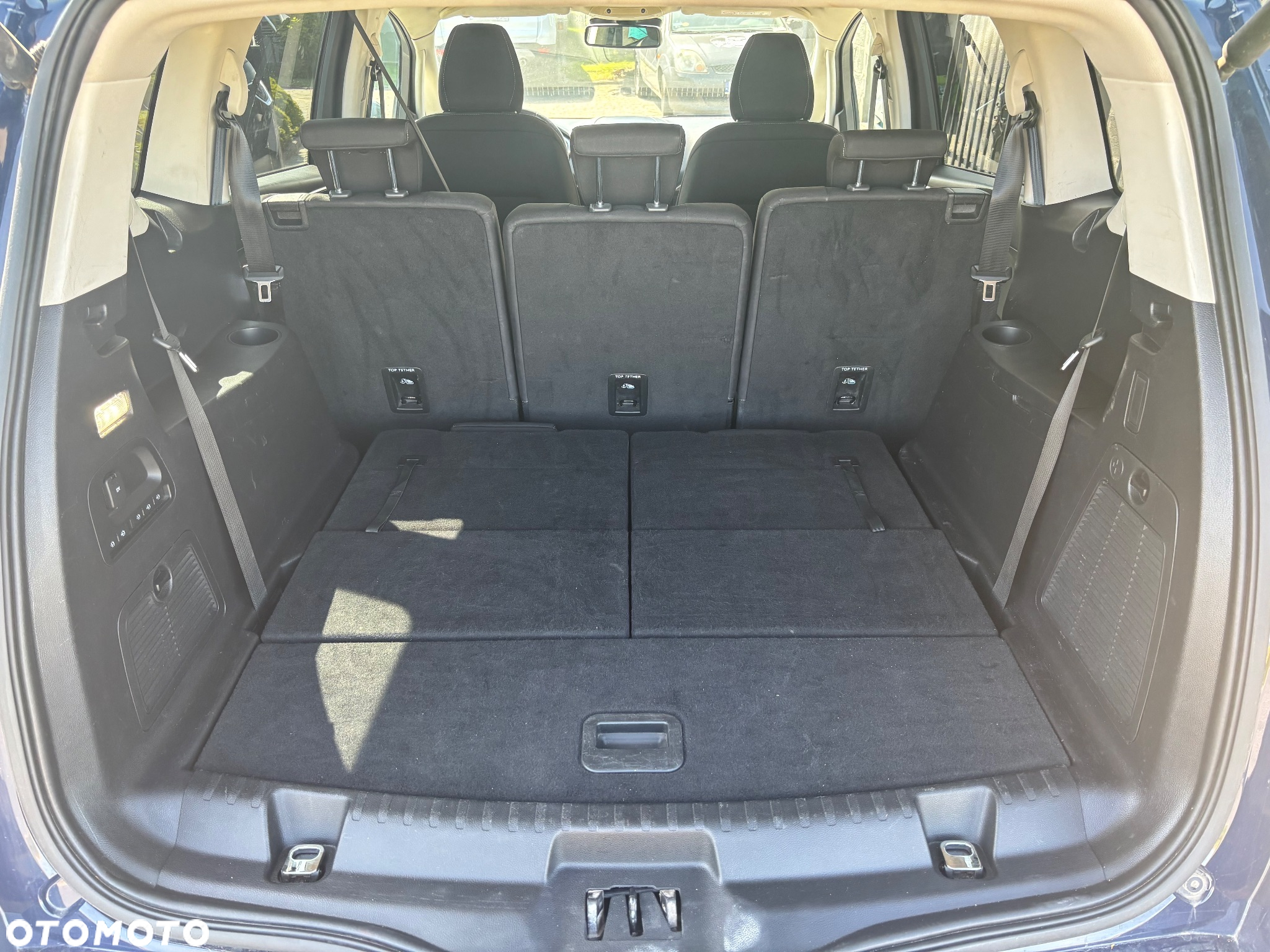 Ford S-Max - 10