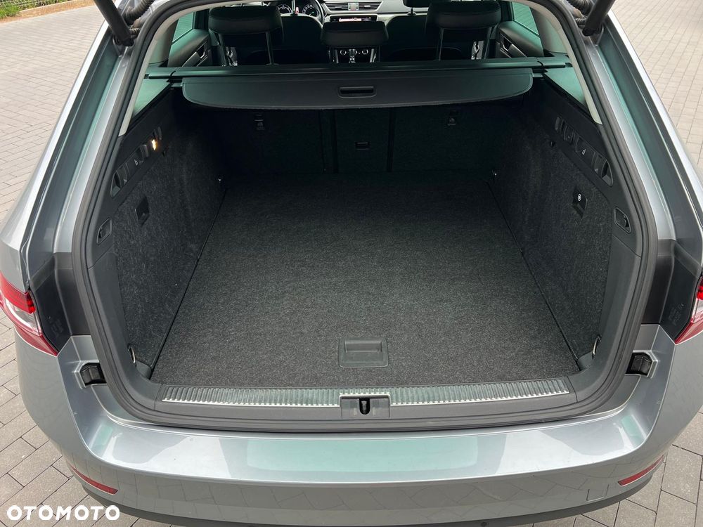 Skoda Superb 2.0 TDI DSG Style - 31