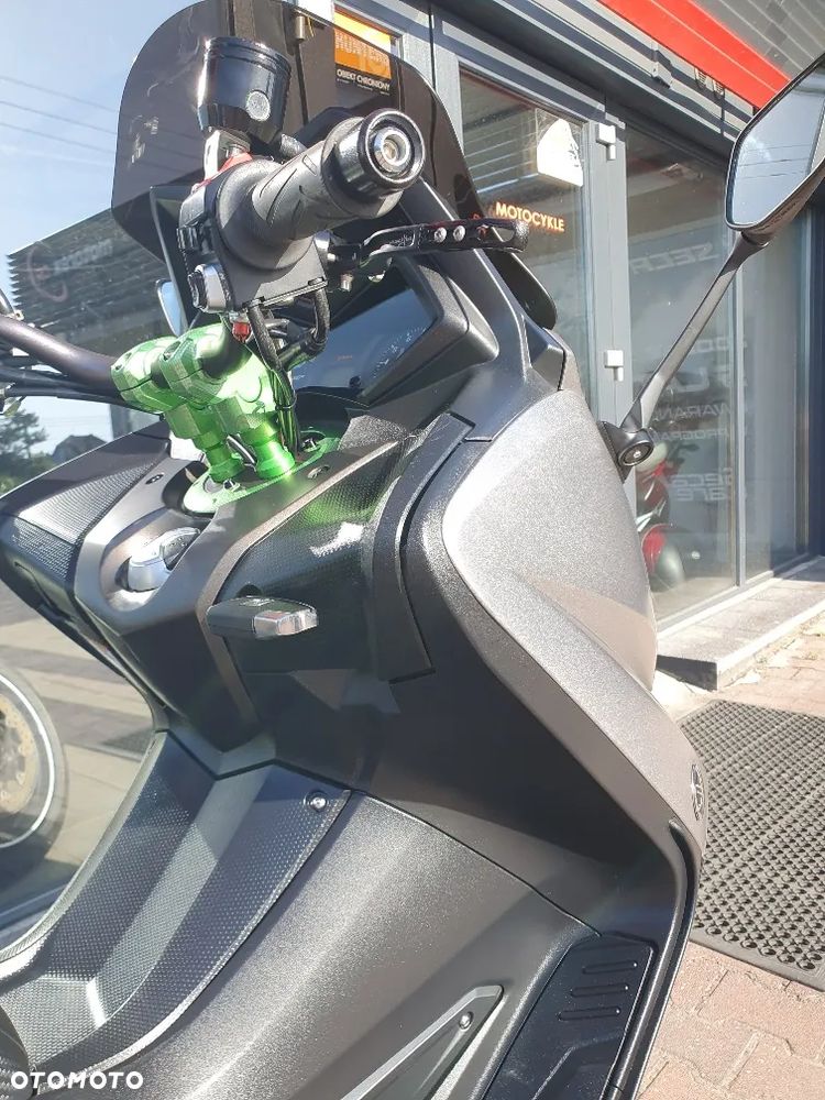 Yamaha Tmax - 36