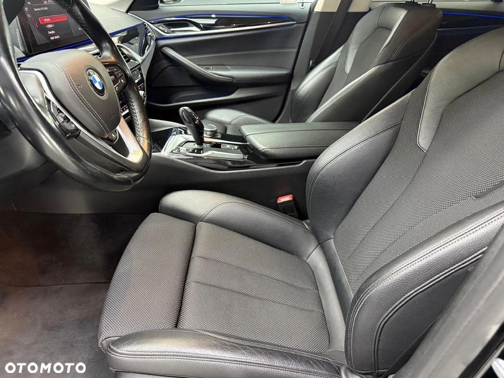 BMW Seria 5 520d Touring Sport Line - 25