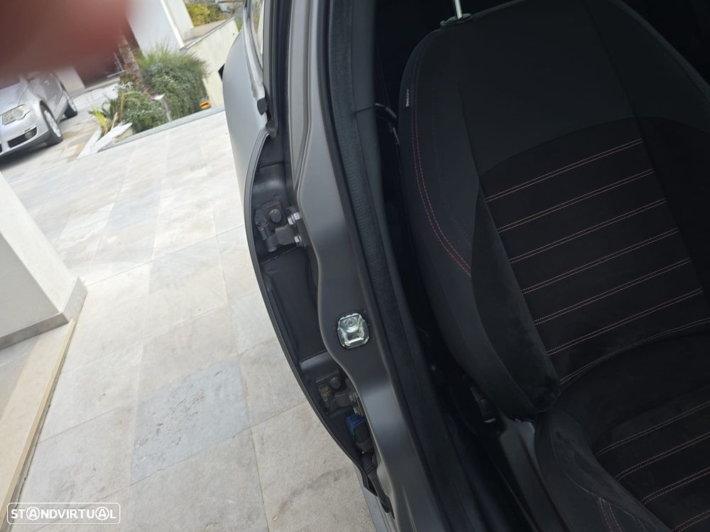 Alfa Romeo Giulietta 1.6 JTDM 16V Sport - 11