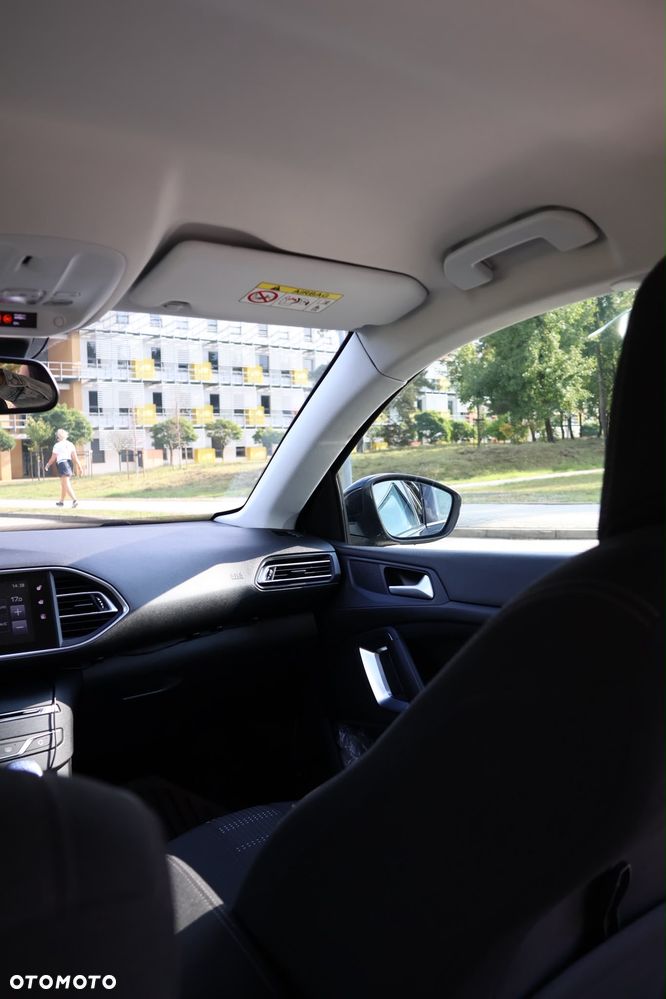 Peugeot 308 - 25