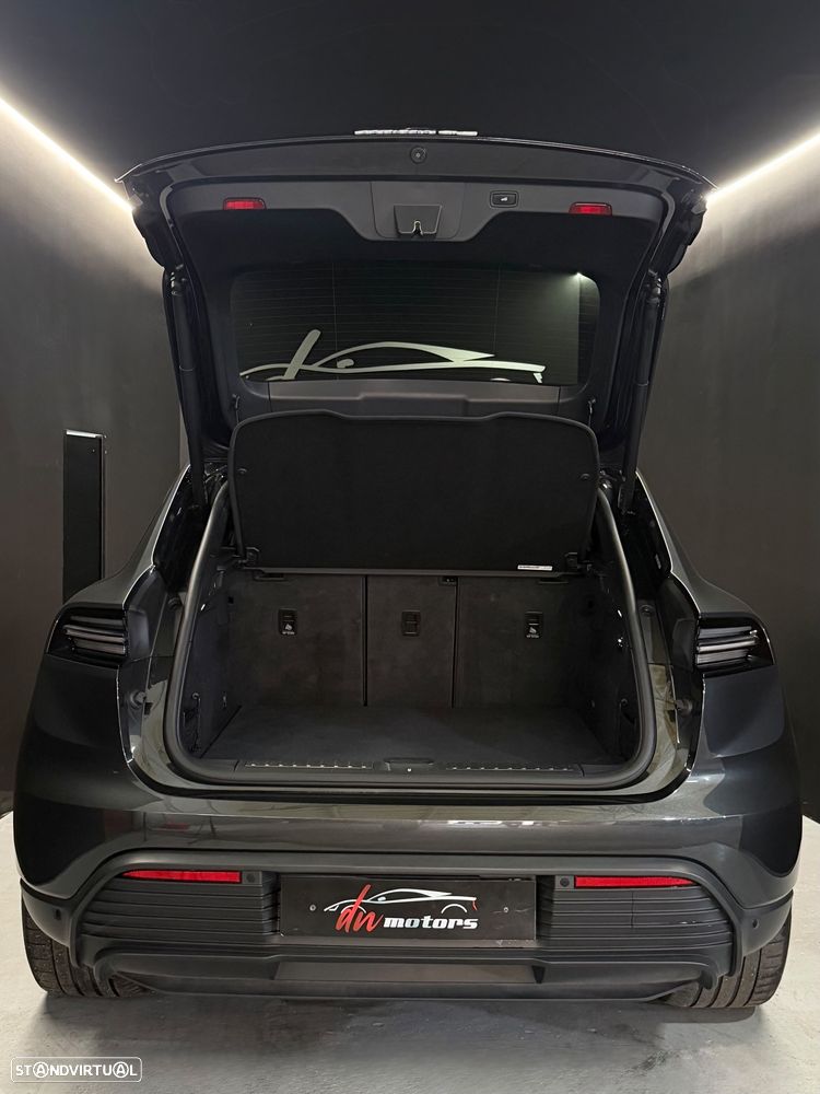 Porsche Macan Electric 4S - 7