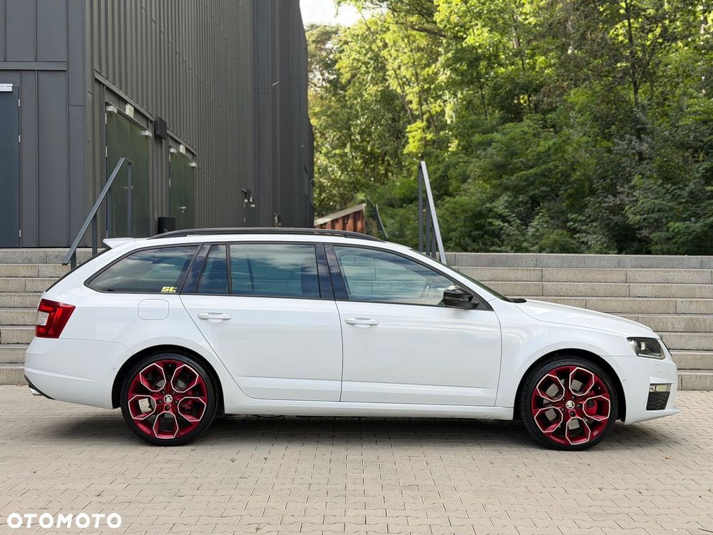 Skoda Octavia 2.0 TDI DSG RS - 11