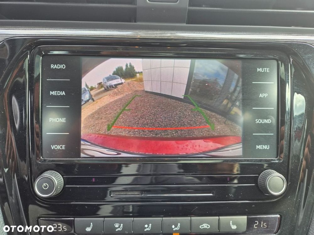 Volkswagen Passat - 15
