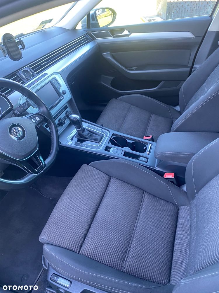 Volkswagen Passat 2.0 TDI BMT Trendline DSG7 - 17