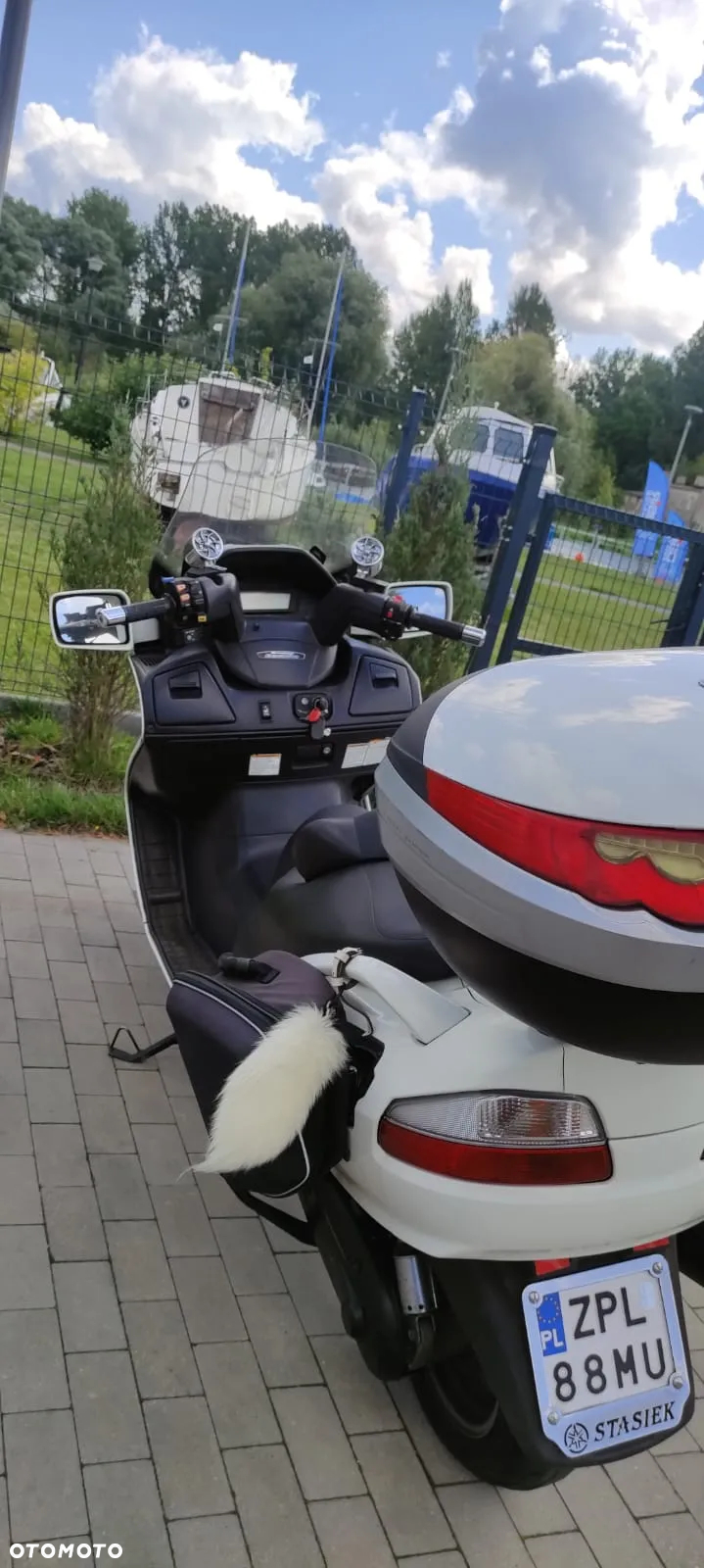 Suzuki Burgman - 9