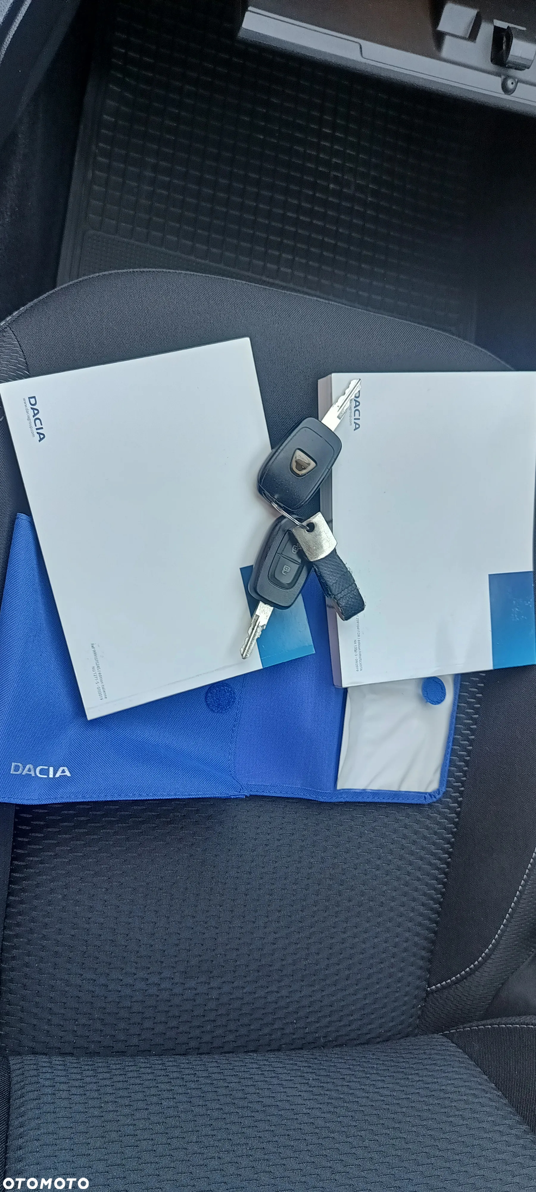 Dacia Duster 1.6 SCe Prestige - 32