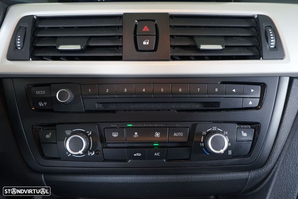 BMW 320 d Touring Auto Exclusive - 30
