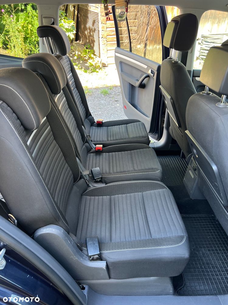 Volkswagen Touran 1.6 TDI SCR BlueMotion Technology Trendline - 8